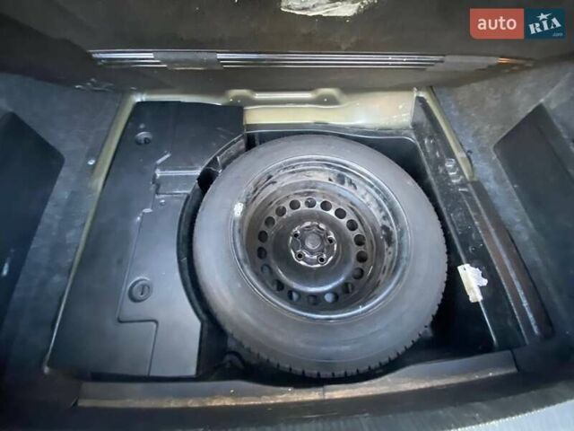 Черный Фольксваген Пассат, объемом двигателя 1.97 л и пробегом 256 тыс. км за 6500 $, фото 26 на Automoto.ua