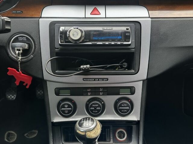 Черный Фольксваген Пассат, объемом двигателя 2 л и пробегом 330 тыс. км за 2450 $, фото 23 на Automoto.ua