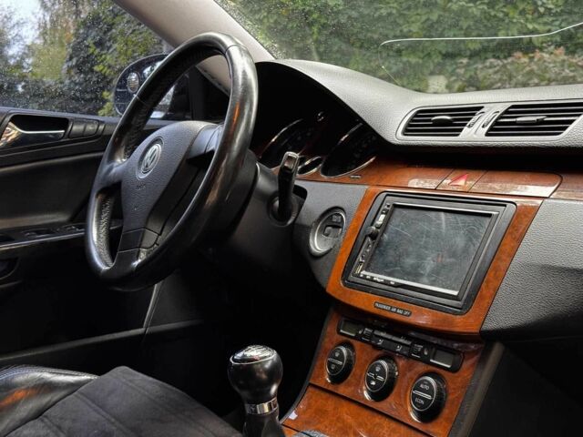 Чорний Фольксваген Пассат, об'ємом двигуна 2 л та пробігом 266 тис. км за 5290 $, фото 23 на Automoto.ua