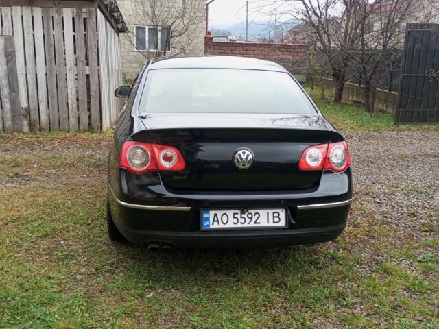 Черный Фольксваген Пассат, объемом двигателя 2 л и пробегом 303 тыс. км за 5300 $, фото 4 на Automoto.ua