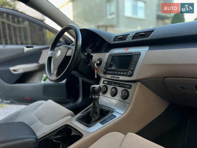 Черный Фольксваген Пассат, объемом двигателя 2 л и пробегом 360 тыс. км за 4900 $, фото 15 на Automoto.ua