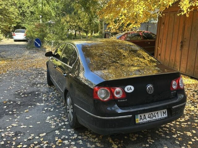 Черный Фольксваген Пассат, объемом двигателя 2 л и пробегом 200 тыс. км за 5800 $, фото 3 на Automoto.ua