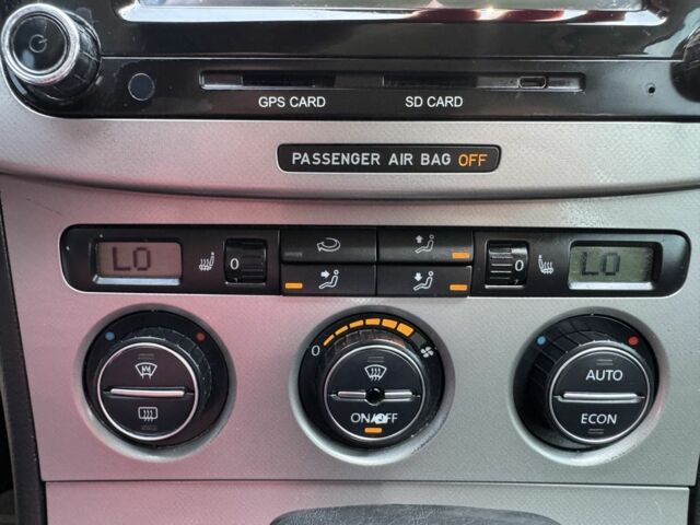 Черный Фольксваген Пассат, объемом двигателя 2 л и пробегом 251 тыс. км за 4800 $, фото 12 на Automoto.ua