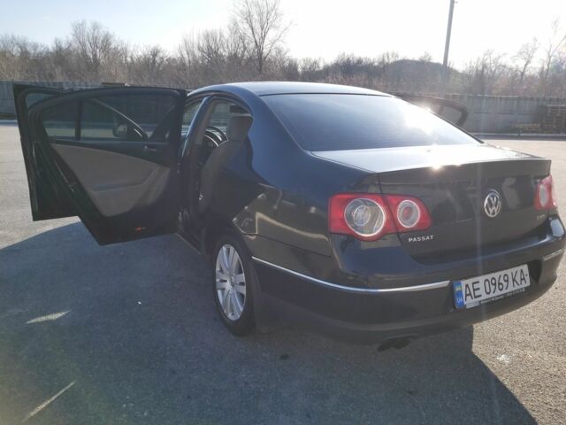 Черный Фольксваген Пассат, объемом двигателя 2 л и пробегом 230 тыс. км за 6500 $, фото 7 на Automoto.ua