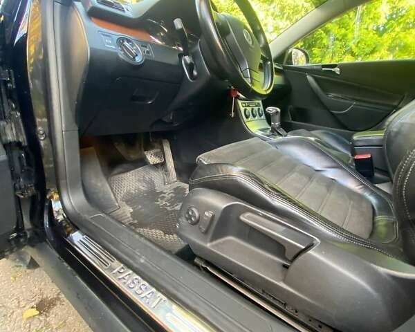 Черный Фольксваген Пассат, объемом двигателя 1.97 л и пробегом 256 тыс. км за 6500 $, фото 24 на Automoto.ua