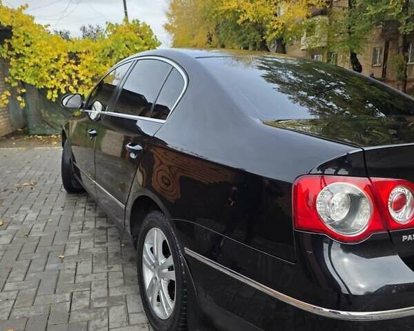 Фольксваген Пассат 2006 в Кривом Роге на Automoto.ua Черный Фольксваген Пассат, объемом двигателя 2 л и пробегом 300 тыс. км за 5999 $, фото 6 на Automoto.ua