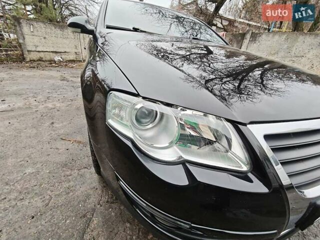 Чорний Фольксваген Пассат, об'ємом двигуна 2 л та пробігом 112 тис. км за 6950 $, фото 46 на Automoto.ua