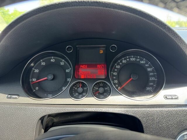 Черный Фольксваген Пассат, объемом двигателя 2 л и пробегом 251 тыс. км за 4800 $, фото 11 на Automoto.ua