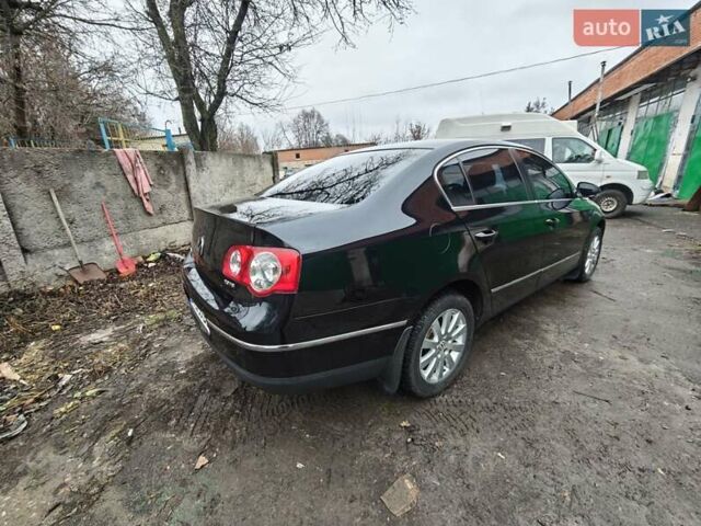 Чорний Фольксваген Пассат, об'ємом двигуна 2 л та пробігом 112 тис. км за 6950 $, фото 5 на Automoto.ua
