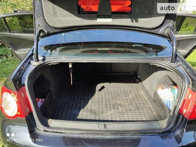 Черный Фольксваген Пассат, объемом двигателя 2 л и пробегом 253 тыс. км за 6000 $, фото 22 на Automoto.ua