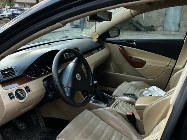 Черный Фольксваген Пассат, объемом двигателя 2 л и пробегом 3 тыс. км за 3999 $, фото 2 на Automoto.ua