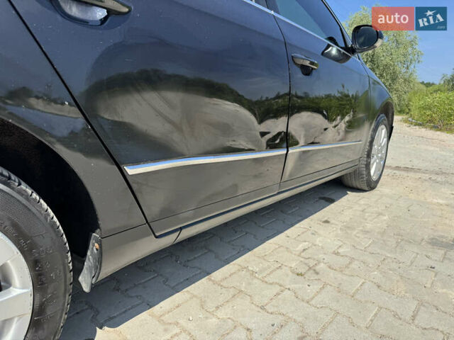 Чорний Фольксваген Пассат, об'ємом двигуна 2 л та пробігом 251 тис. км за 4899 $, фото 18 на Automoto.ua