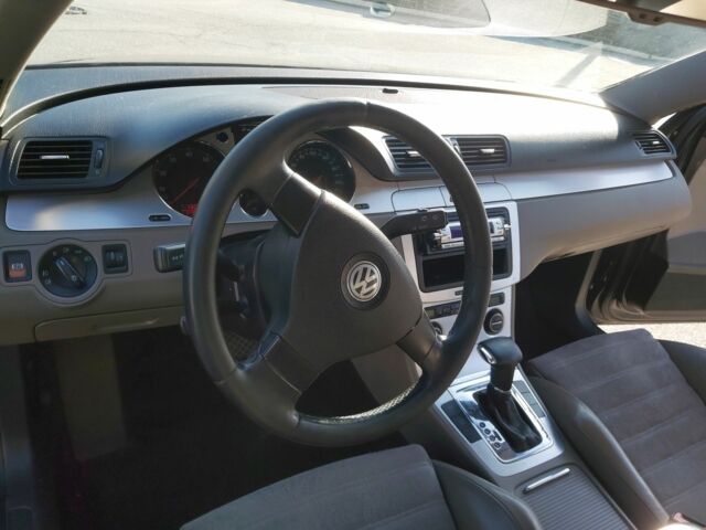 Черный Фольксваген Пассат, объемом двигателя 2 л и пробегом 230 тыс. км за 6500 $, фото 9 на Automoto.ua