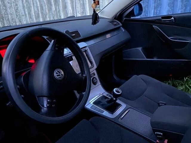 Фольксваген Пассат 2006 в Овруче на Automoto.ua Черный Фольксваген Пассат, объемом двигателя 2 л и пробегом 380 тыс. км за 5300 $, фото 2 на Automoto.ua