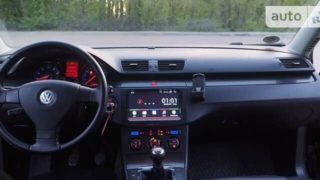 Черный Фольксваген Пассат, объемом двигателя 1.6 л и пробегом 220 тыс. км за 6599 $, фото 40 на Automoto.ua