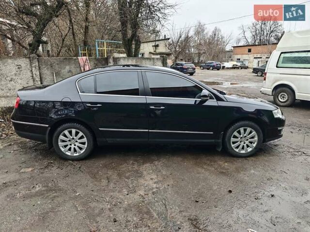 Чорний Фольксваген Пассат, об'ємом двигуна 2 л та пробігом 112 тис. км за 6950 $, фото 7 на Automoto.ua