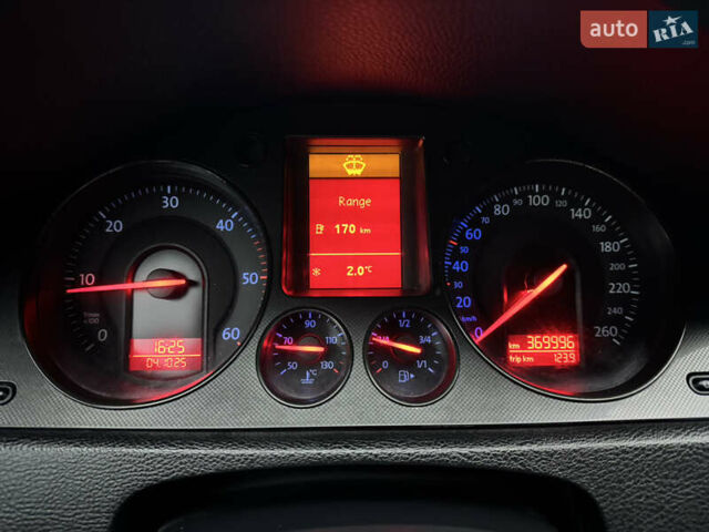 Черный Фольксваген Пассат, объемом двигателя 2 л и пробегом 370 тыс. км за 7000 $, фото 24 на Automoto.ua