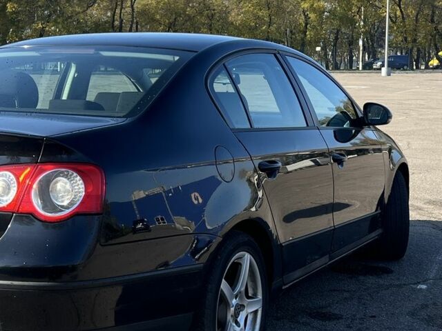 Чорний Фольксваген Пассат, об'ємом двигуна 1.9 л та пробігом 366 тис. км за 3250 $, фото 3 на Automoto.ua