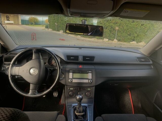 Чорний Фольксваген Пассат, об'ємом двигуна 2 л та пробігом 267 тис. км за 4800 $, фото 21 на Automoto.ua