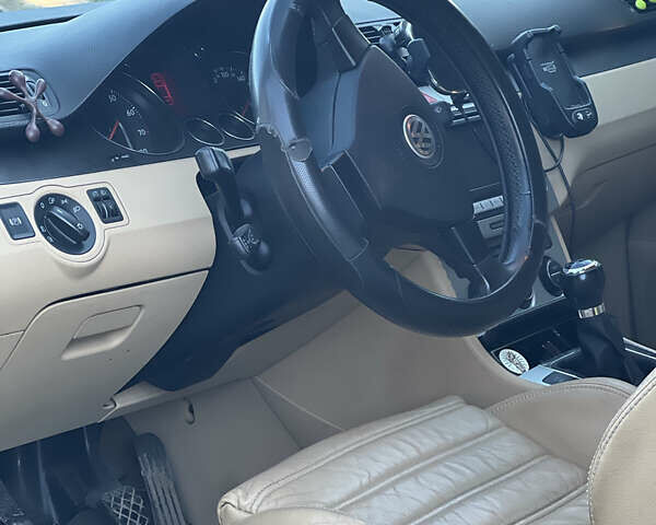 Черный Фольксваген Пассат, объемом двигателя 2 л и пробегом 101 тыс. км за 9500 $, фото 13 на Automoto.ua