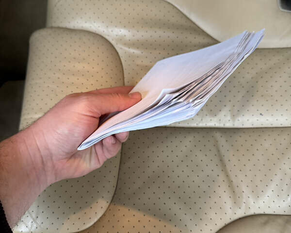 Черный Фольксваген Пассат, объемом двигателя 1.98 л и пробегом 208 тыс. км за 6200 $, фото 40 на Automoto.ua