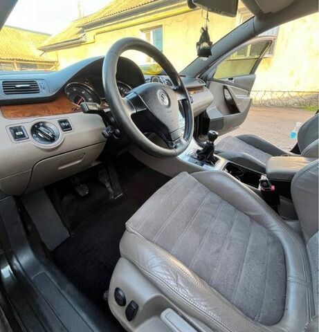 Черный Фольксваген Пассат, объемом двигателя 2 л и пробегом 20 тыс. км за 4800 $, фото 21 на Automoto.ua