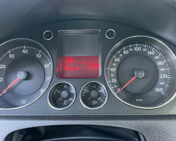 Черный Фольксваген Пассат, объемом двигателя 1.98 л и пробегом 208 тыс. км за 6700 $, фото 12 на Automoto.ua