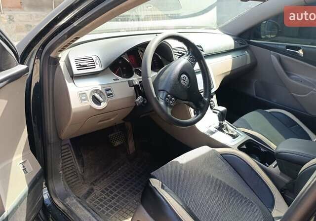 Чорний Фольксваген Пассат, об'ємом двигуна 2 л та пробігом 283 тис. км за 5800 $, фото 6 на Automoto.ua