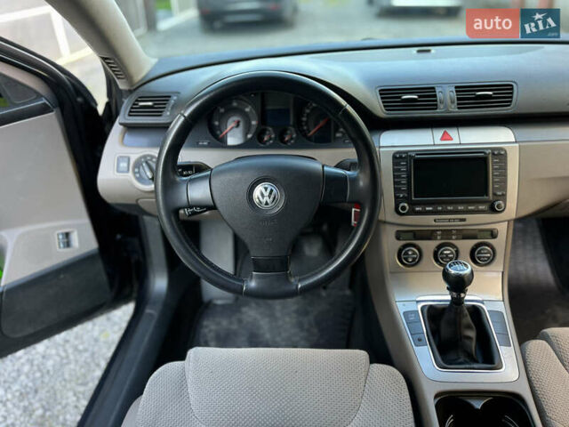 Черный Фольксваген Пассат, объемом двигателя 2 л и пробегом 360 тыс. км за 4900 $, фото 14 на Automoto.ua