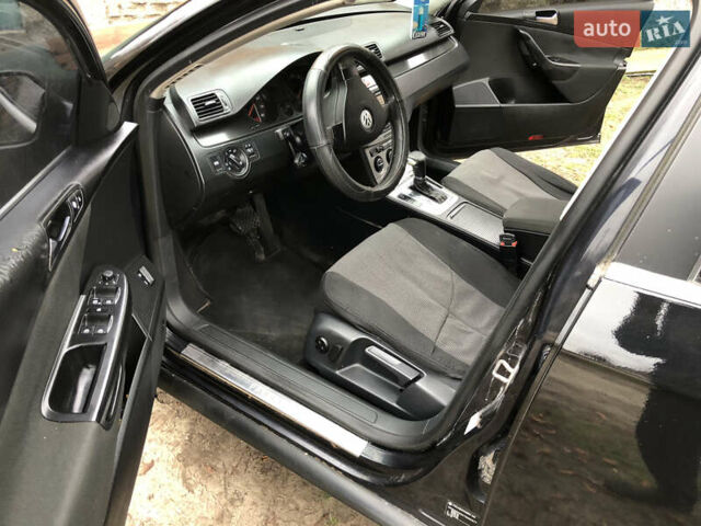 Черный Фольксваген Пассат, объемом двигателя 1.8 л и пробегом 300 тыс. км за 4500 $, фото 6 на Automoto.ua