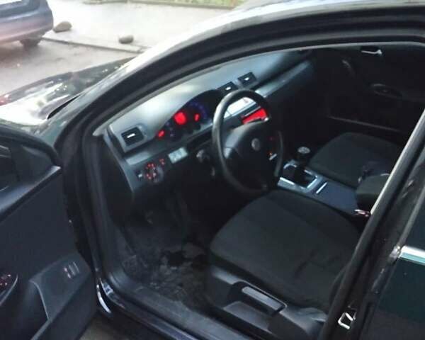 Черный Фольксваген Пассат, объемом двигателя 1.98 л и пробегом 320 тыс. км за 5200 $, фото 8 на Automoto.ua