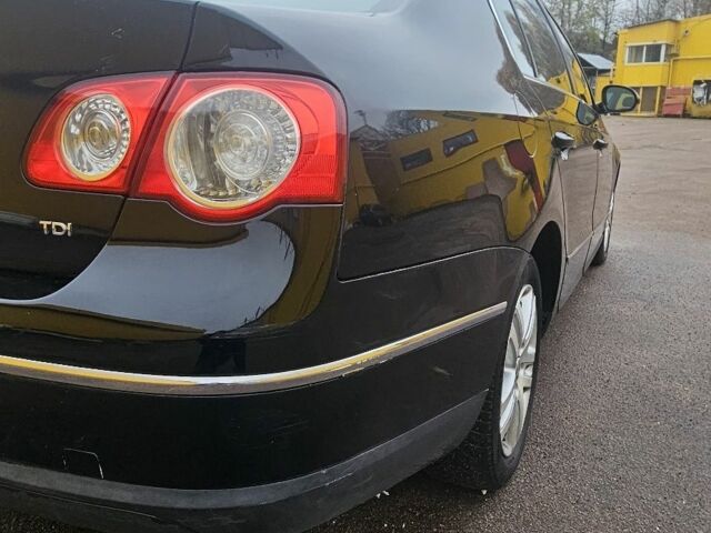 Черный Фольксваген Пассат, объемом двигателя 2 л и пробегом 340 тыс. км за 2857 $, фото 12 на Automoto.ua