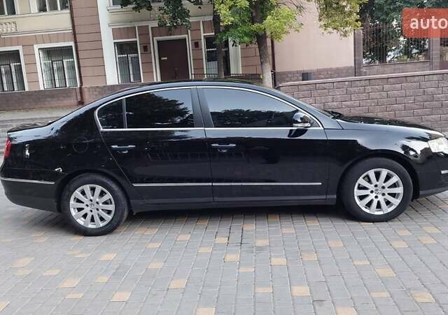 Черный Фольксваген Пассат, объемом двигателя 0 л и пробегом 186 тыс. км за 7777 $, фото 8 на Automoto.ua