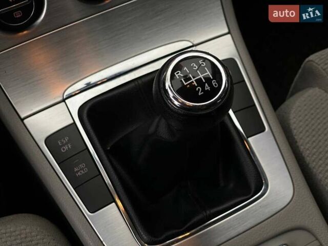 Чорний Фольксваген Пассат, об'ємом двигуна 1.98 л та пробігом 151 тис. км за 7800 $, фото 18 на Automoto.ua