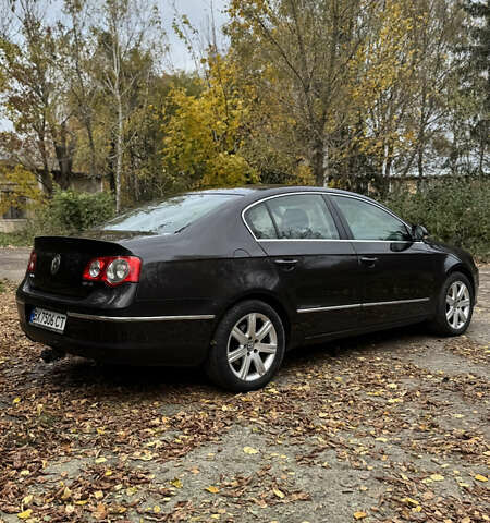 Чорний Фольксваген Пассат, об'ємом двигуна 1.97 л та пробігом 307 тис. км за 6600 $, фото 3 на Automoto.ua