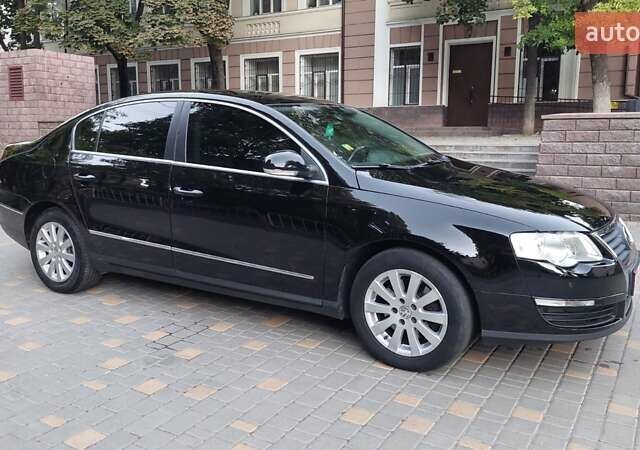 Черный Фольксваген Пассат, объемом двигателя 0 л и пробегом 186 тыс. км за 7777 $, фото 6 на Automoto.ua