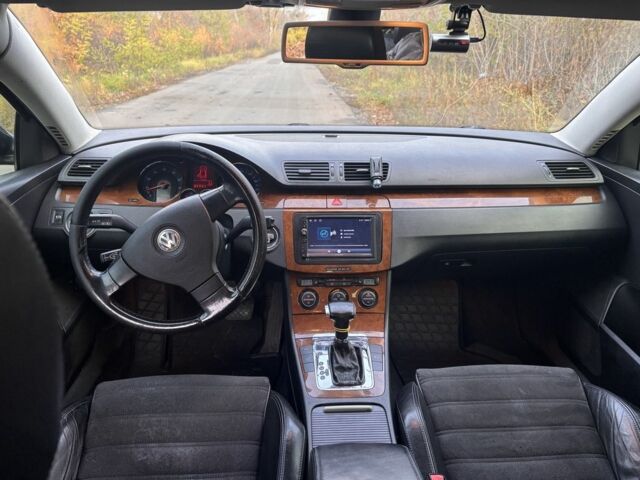 Чорний Фольксваген Пассат, об'ємом двигуна 2 л та пробігом 210 тис. км за 5800 $, фото 7 на Automoto.ua