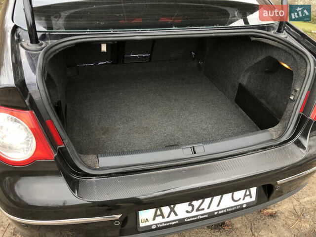 Черный Фольксваген Пассат, объемом двигателя 1.8 л и пробегом 300 тыс. км за 4500 $, фото 10 на Automoto.ua