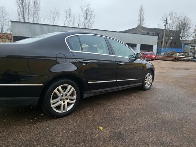 Черный Фольксваген Пассат, объемом двигателя 2 л и пробегом 340 тыс. км за 2857 $, фото 6 на Automoto.ua