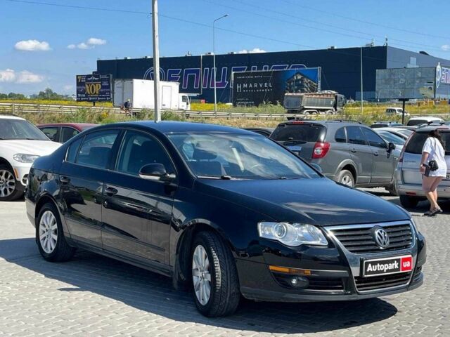 Чорний Фольксваген Пассат, об'ємом двигуна 2 л та пробігом 164 тис. км за 5790 $, фото 2 на Automoto.ua