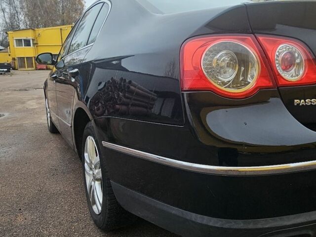 Черный Фольксваген Пассат, объемом двигателя 2 л и пробегом 340 тыс. км за 2857 $, фото 11 на Automoto.ua