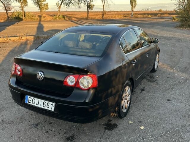 Черный Фольксваген Пассат, объемом двигателя 0 л и пробегом 290 тыс. км за 2950 $, фото 6 на Automoto.ua