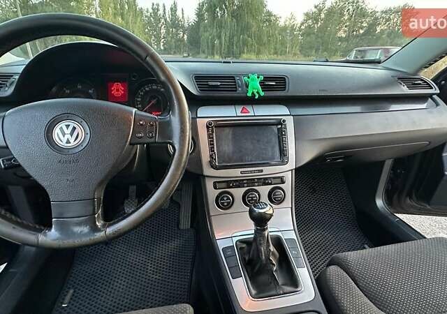 Фольксваген Пассат 2007 в Ахтырке на Automoto.ua Черный Фольксваген Пассат, объемом двигателя 1.97 л и пробегом 254 тыс. км за 6300 $, фото 6 на Automoto.ua
