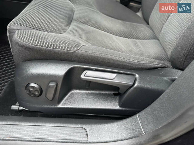 Чорний Фольксваген Пассат, об'ємом двигуна 1.6 л та пробігом 208 тис. км за 6490 $, фото 30 на Automoto.ua