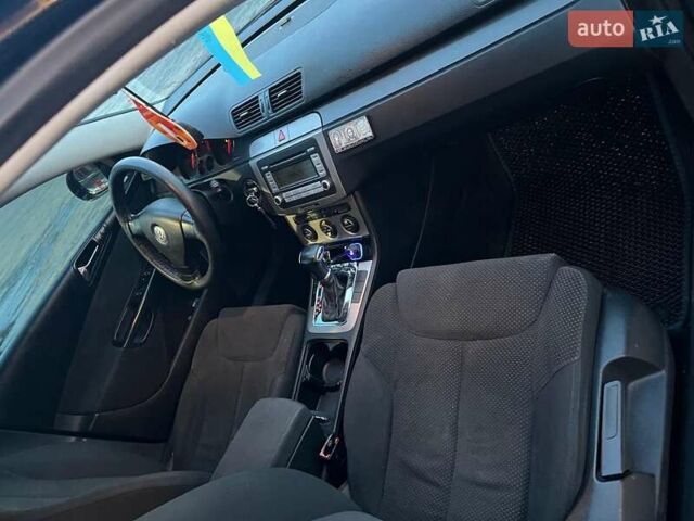 Черный Фольксваген Пассат, объемом двигателя 1.98 л и пробегом 255 тыс. км за 6500 $, фото 5 на Automoto.ua
