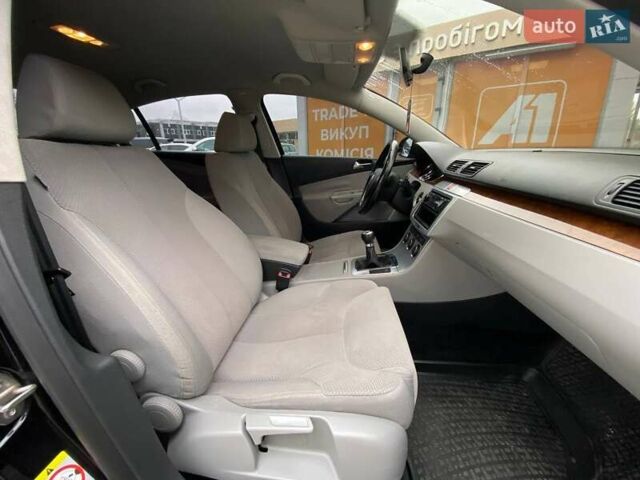 Чорний Фольксваген Пассат, об'ємом двигуна 1.98 л та пробігом 151 тис. км за 7800 $, фото 12 на Automoto.ua