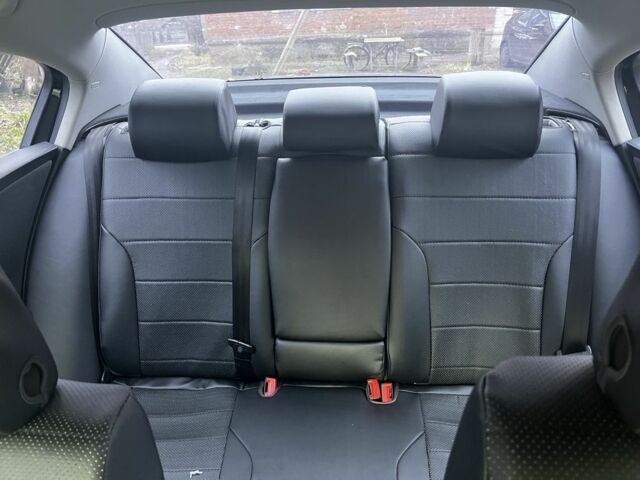 Черный Фольксваген Пассат, объемом двигателя 2 л и пробегом 204 тыс. км за 6800 $, фото 11 на Automoto.ua