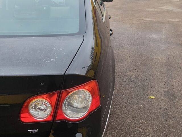 Черный Фольксваген Пассат, объемом двигателя 2 л и пробегом 340 тыс. км за 2857 $, фото 13 на Automoto.ua