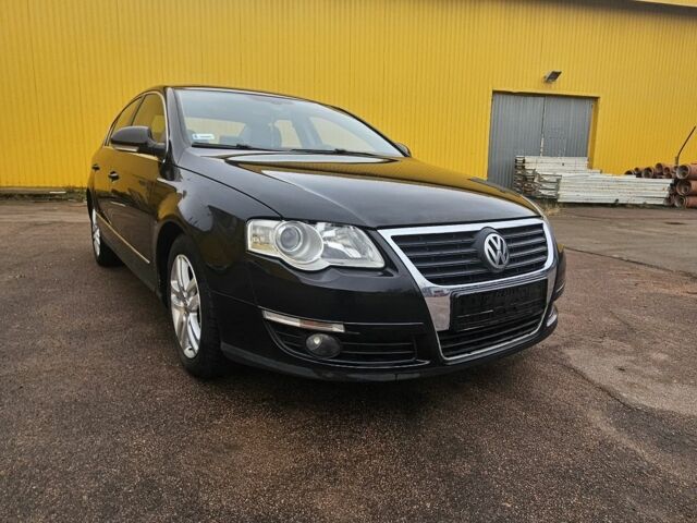 Черный Фольксваген Пассат, объемом двигателя 2 л и пробегом 340 тыс. км за 2857 $, фото 8 на Automoto.ua