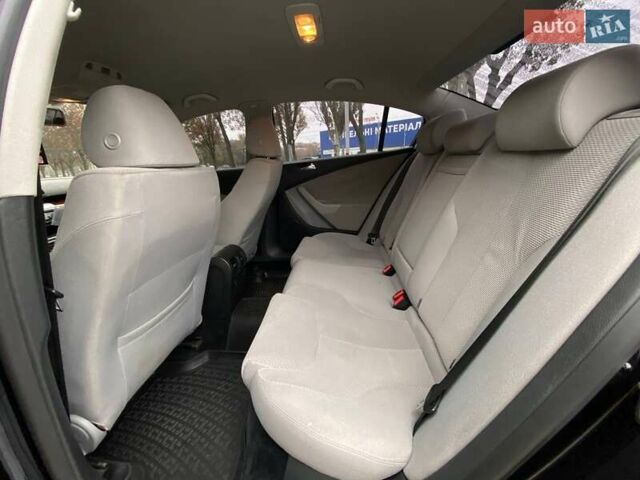 Чорний Фольксваген Пассат, об'ємом двигуна 1.98 л та пробігом 151 тис. км за 7800 $, фото 16 на Automoto.ua